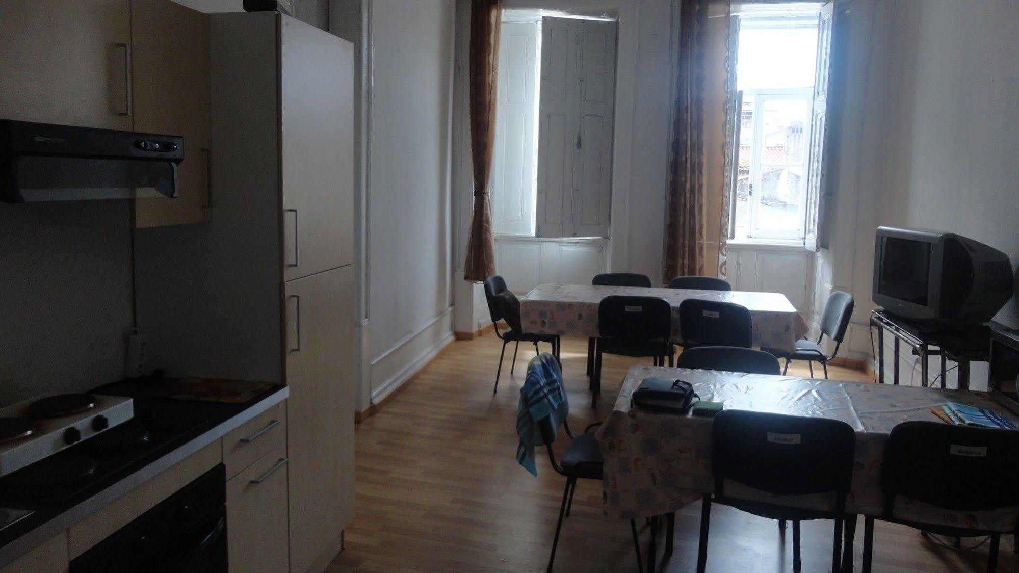Be Coimbra Hostels Экстерьер фото